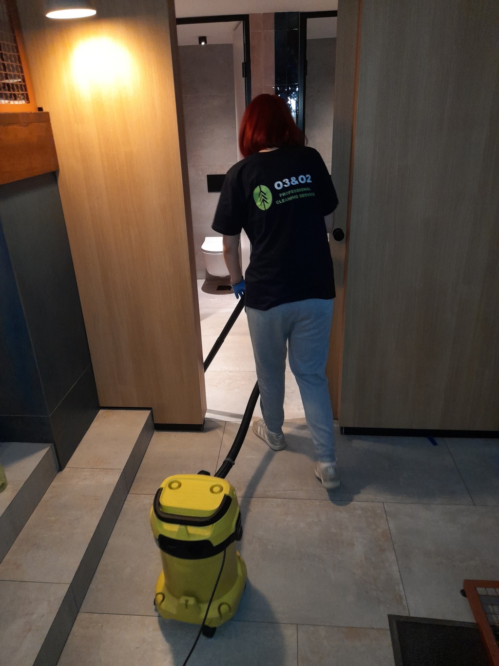 Generalno čišćenje i redovno održavanje poslovnih prostora u Nišu. Kancelarije, skladišta, logistički centri i industrijski objekti. Pozovite: +381 61 113 9198