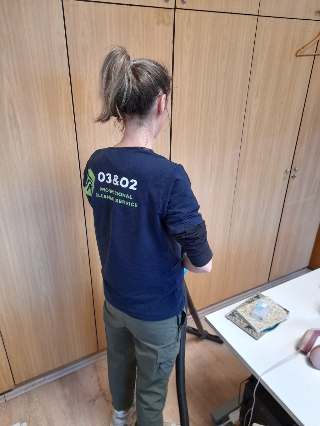 Generalno čišćenje i redovno održavanje poslovnih prostora u Nišu. Kancelarije, skladišta, logistički centri i industrijski objekti. Pozovite: +381 61 113 9198